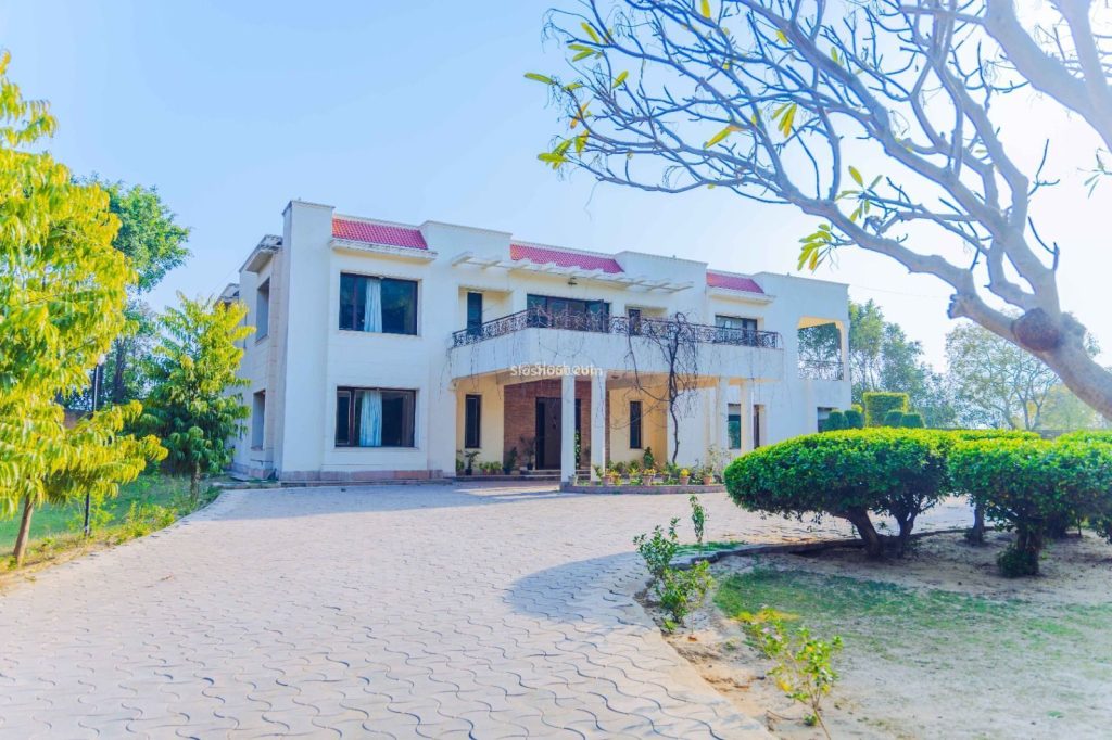 Farmhouse 5252, Chattarpur