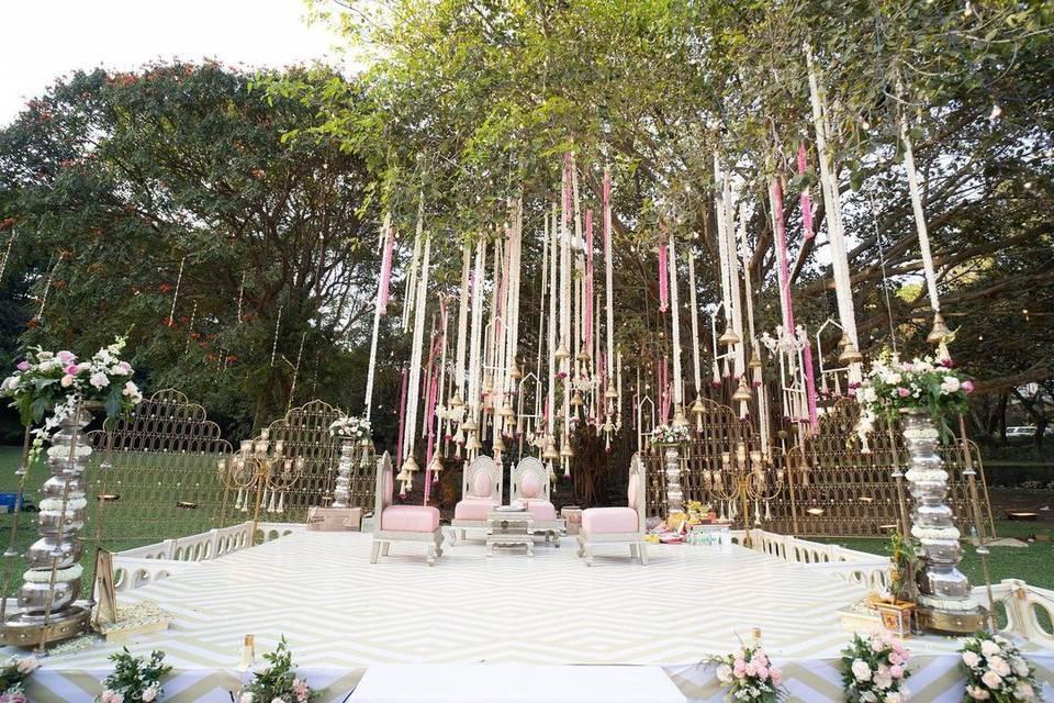 Smart Seating and Stage Decor