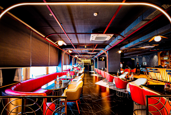 Harlequin Restaurant Bar Lounge