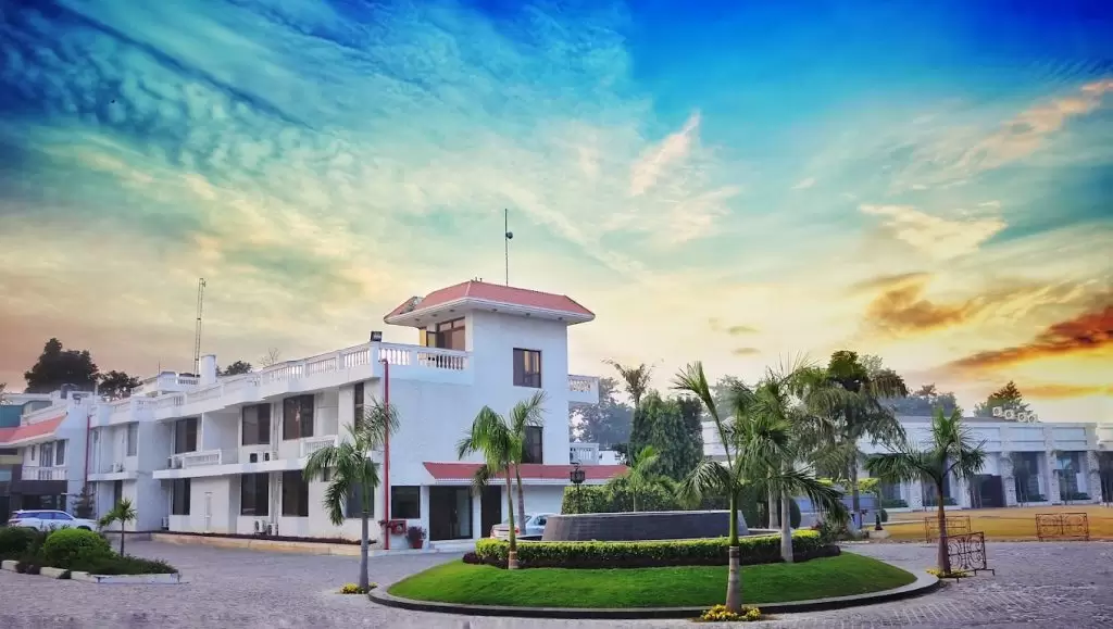 Step 3: Logistics for Small House Parties in Gurgaon