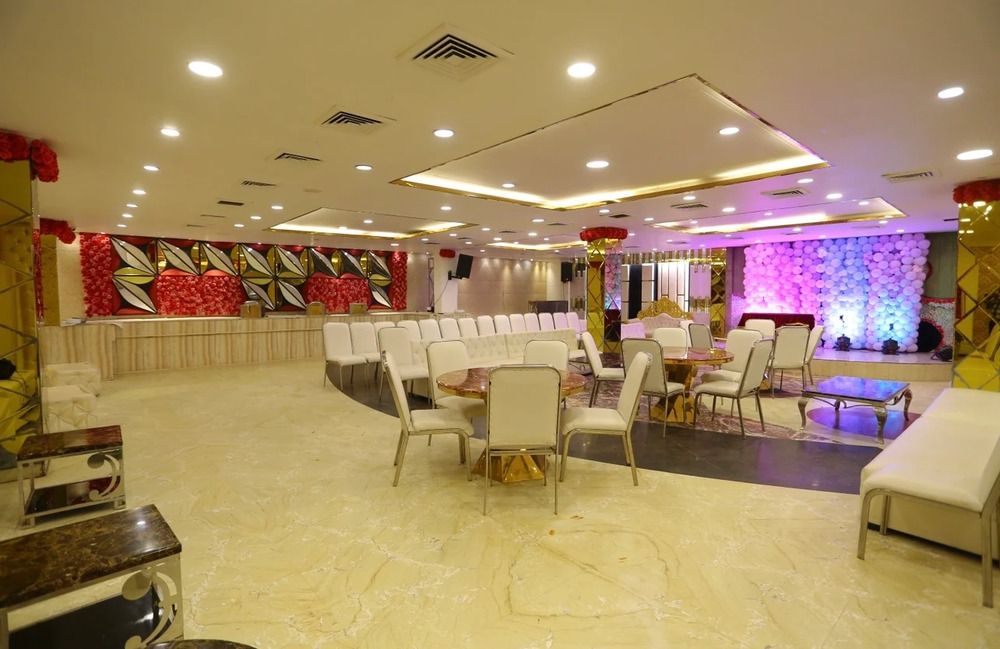 The Royal Palace (Vasundhara) – Opulent without the Price Tag