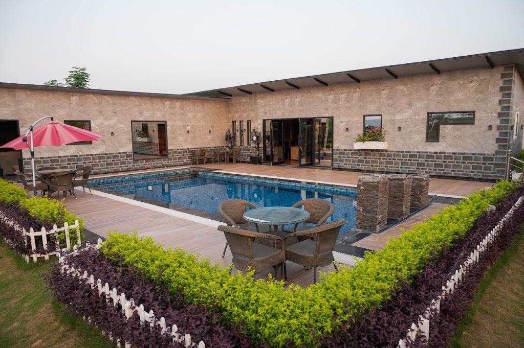 DDLJ Farmhouse for new year party 