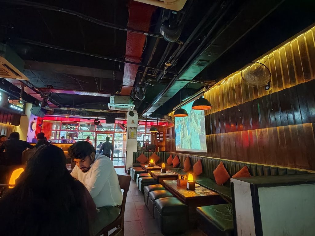 Adda by Striker - great pub in gurgaon