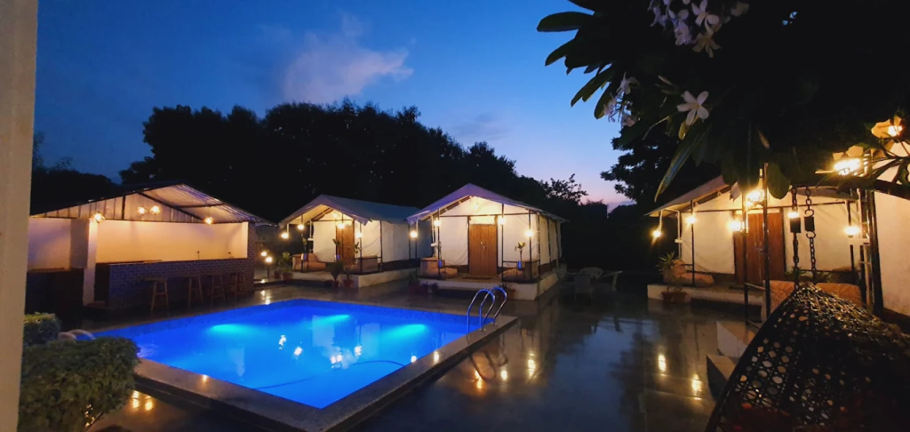 3232 – Tug Farmhouse | 4 BHK Farmhouse, Chattarpur