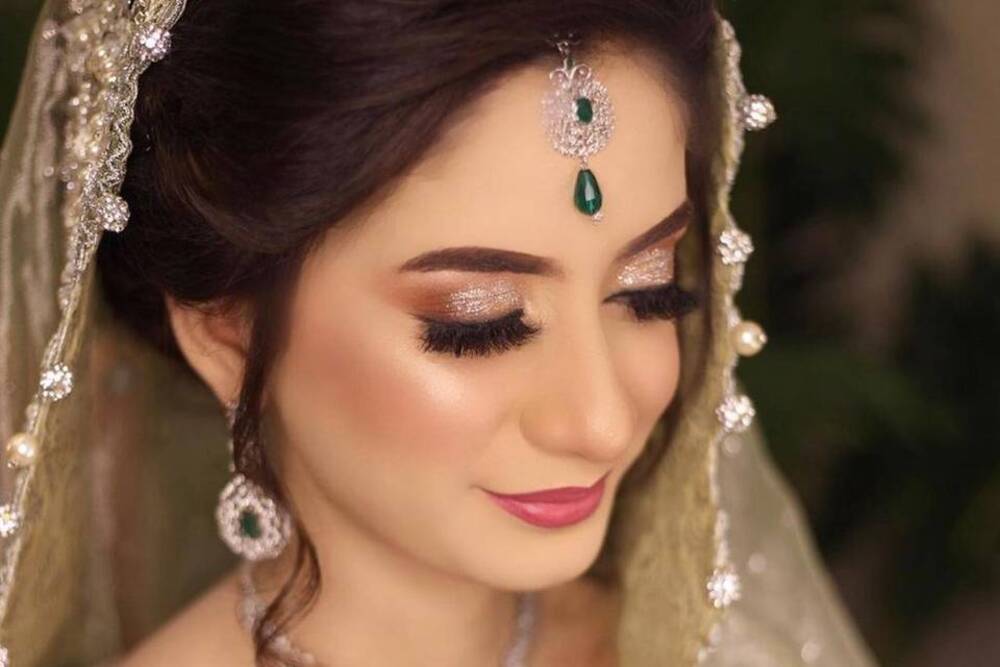 Dewy Makeup