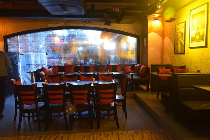 Boheme Bar & Grill Saket