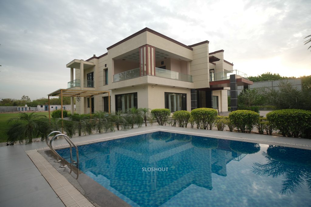 Farmhouse 8090