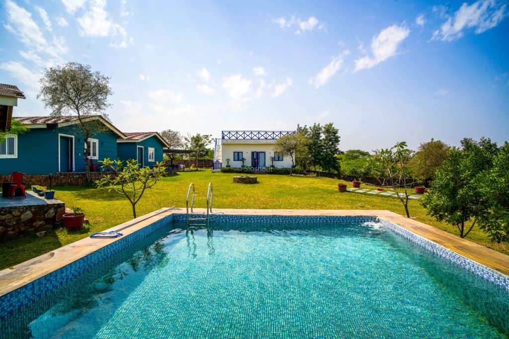 farmhouse in Delhi with pool