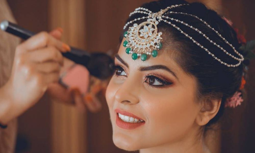 Find Makeup Artists in Delhi NCR with Sloshout