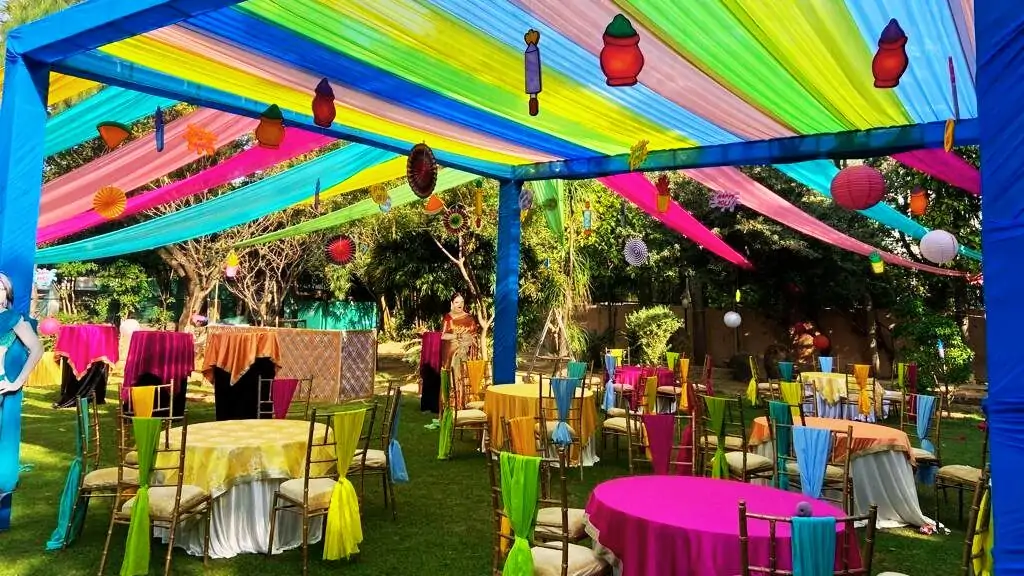 How to Host a Memorable Holi Party in FaridabadHow to Host a Memorable Holi Party in Faridabad