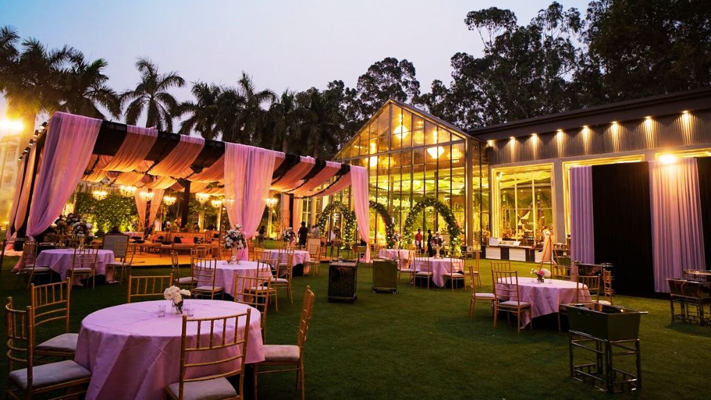 Indoor-Outdoor Flexibility-Sloshout