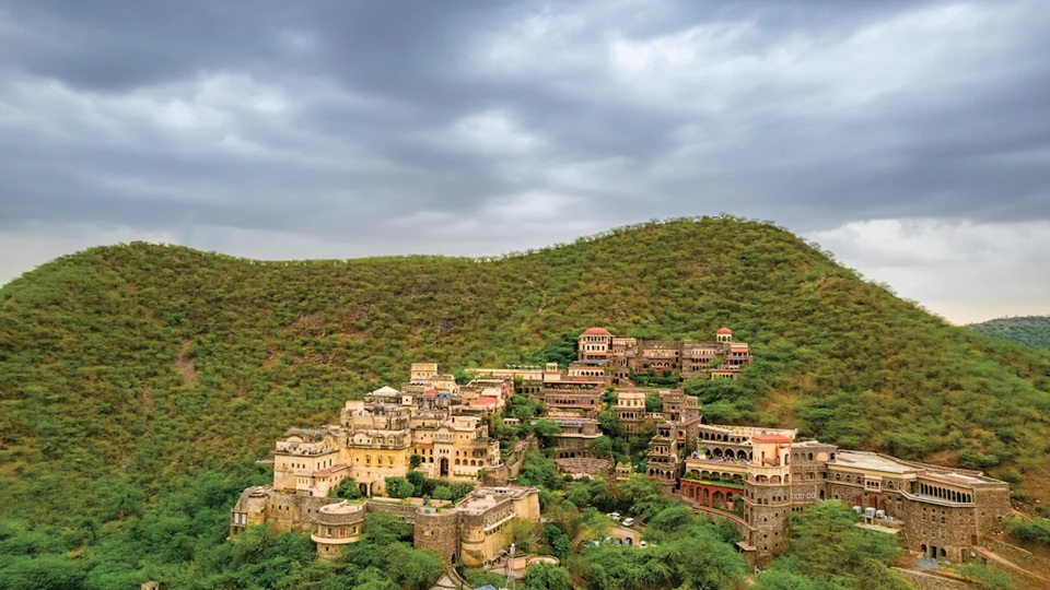 Neemrana Fort Palace: Step Into History and Relaxation