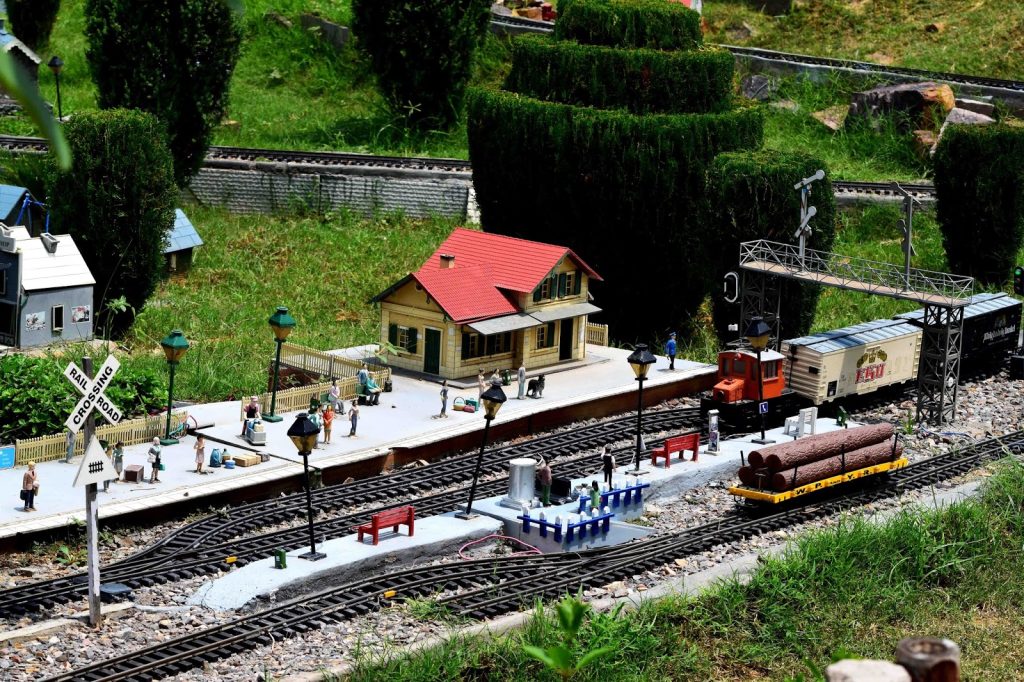 NeverEnuf Garden Railway