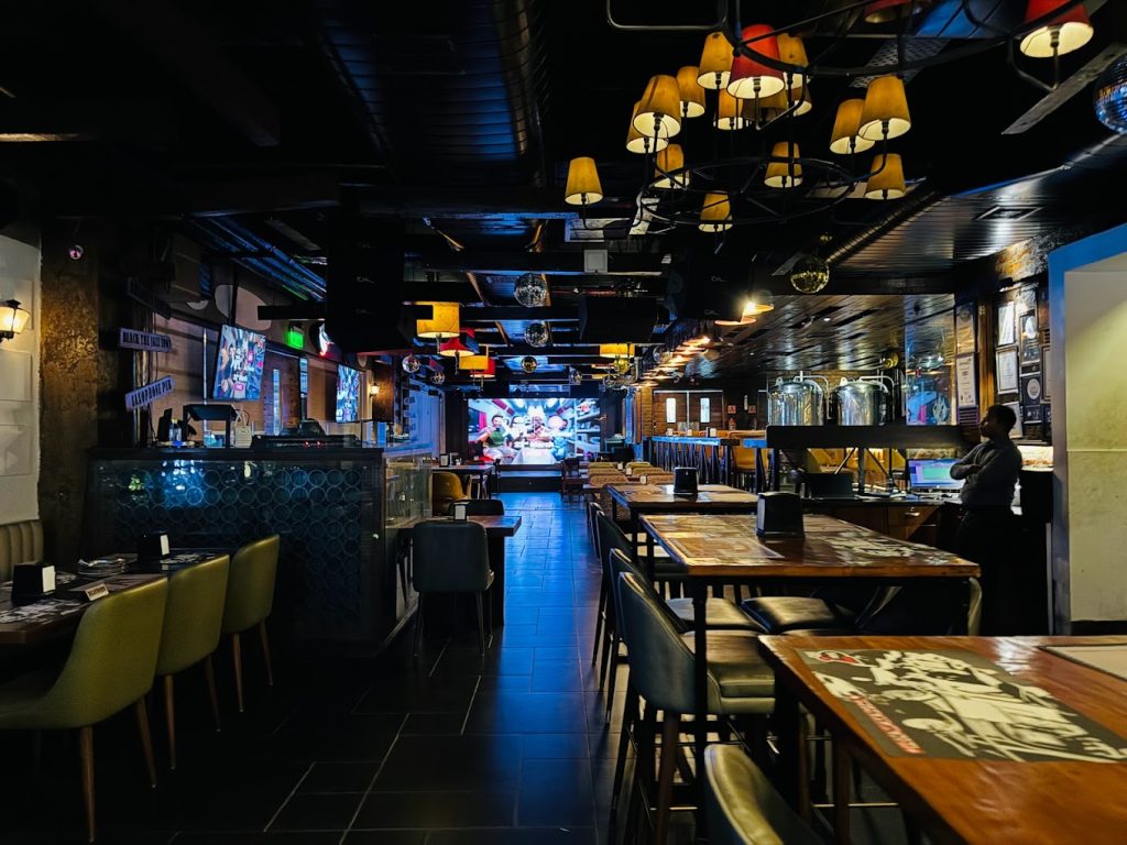 Soi 7 Pub - Best bar in gurgaon