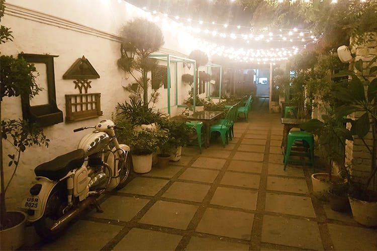 The Courtyard Cafe
