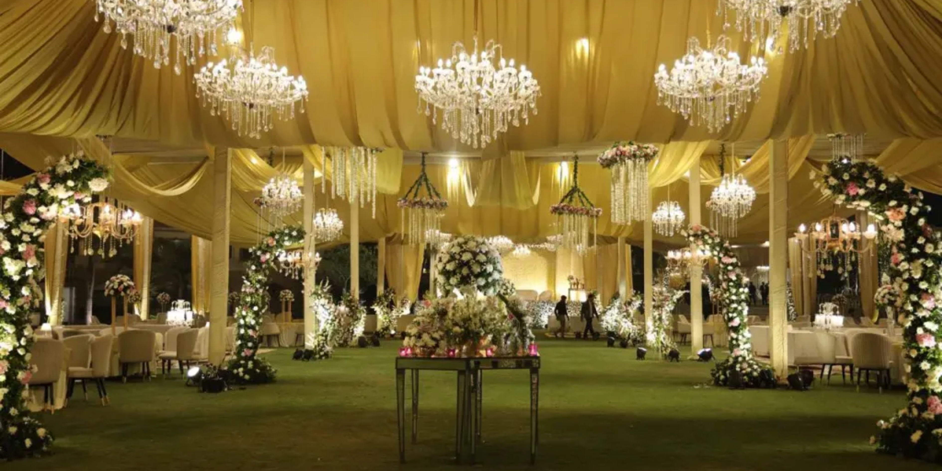 Wedding Venues in Noida: Banquet vs Farmhouse – Which One Is the Right Choice?