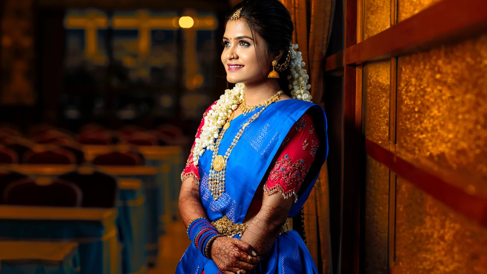 Makeup and Hairstyles to Match Your Kanjeevaram Look