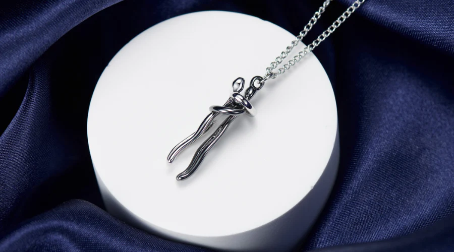 Jewelry That Speaks of Love