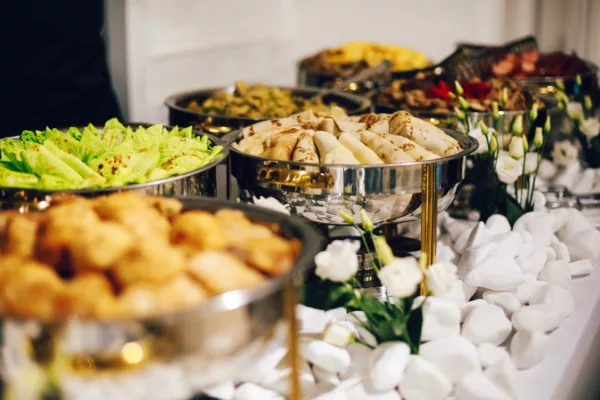 Why Christmas-Week Weddings Need Special Catering