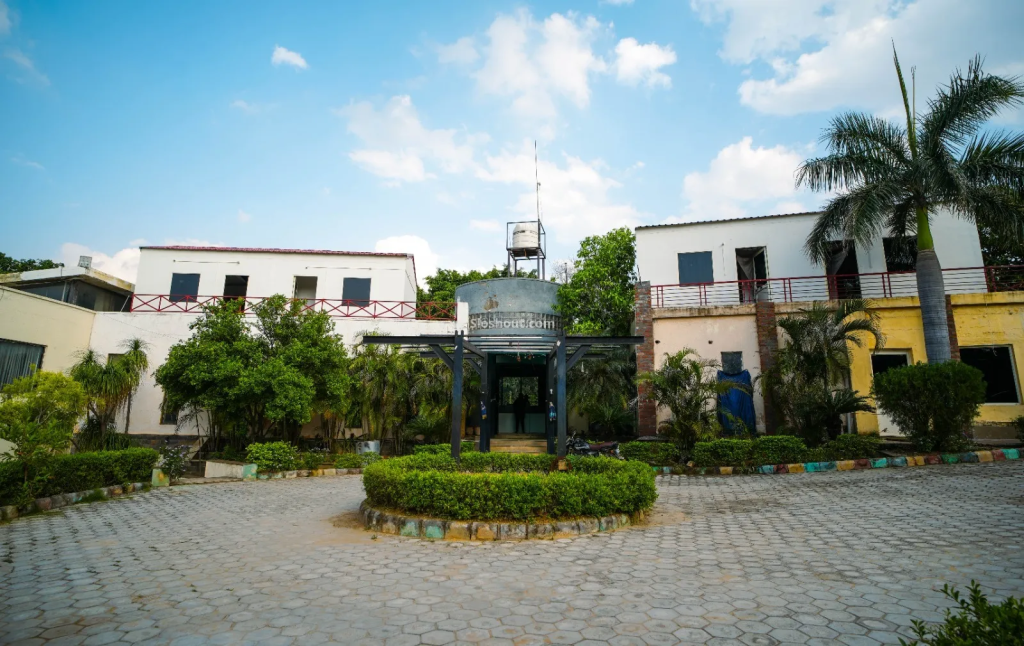 Awesome Farms and Resort – Resort Comfort with Villa Privacy