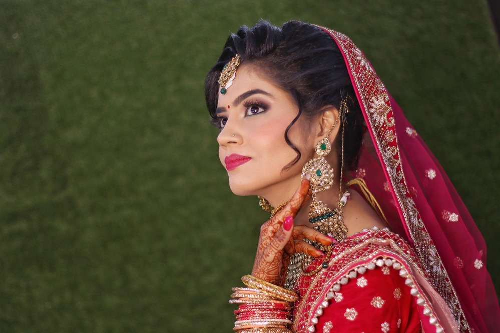 How to Coordinate Makeup with Each Pre-Wedding Event