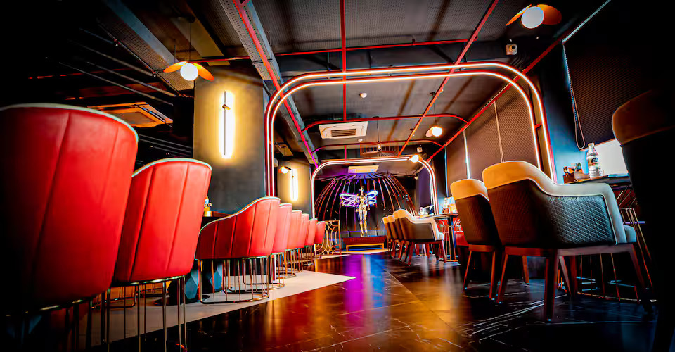 Harlequin Restaurant Bar Lounge