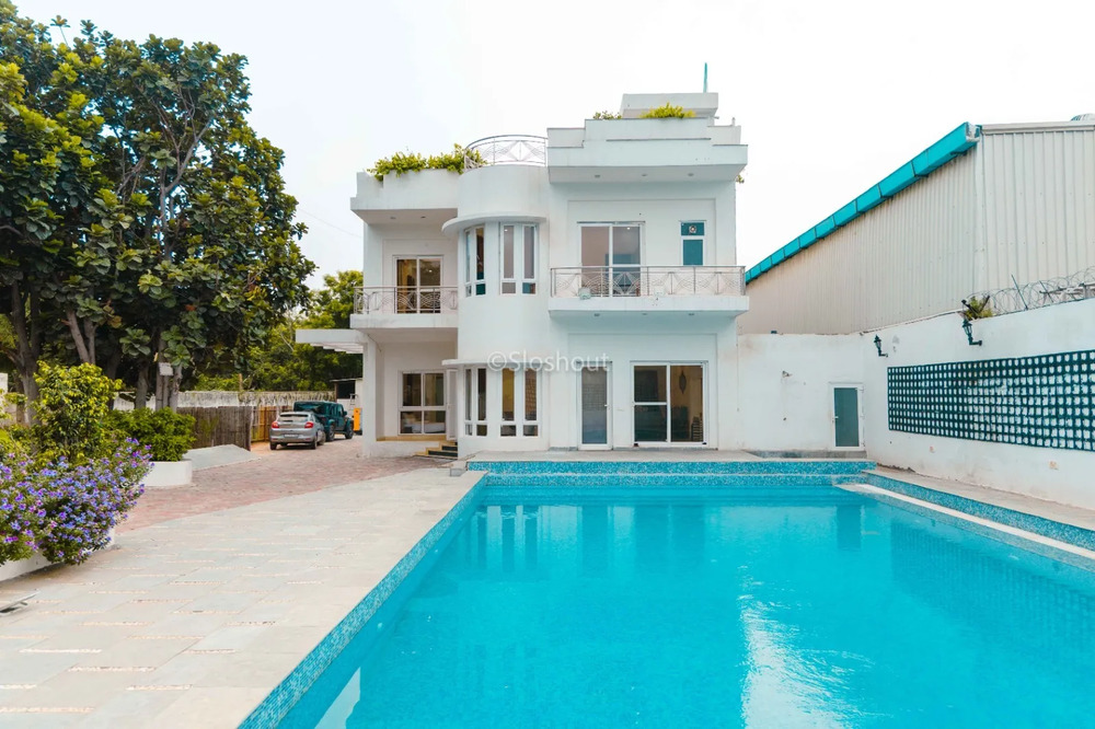 Banayan retreat - 5959, Chattarpur