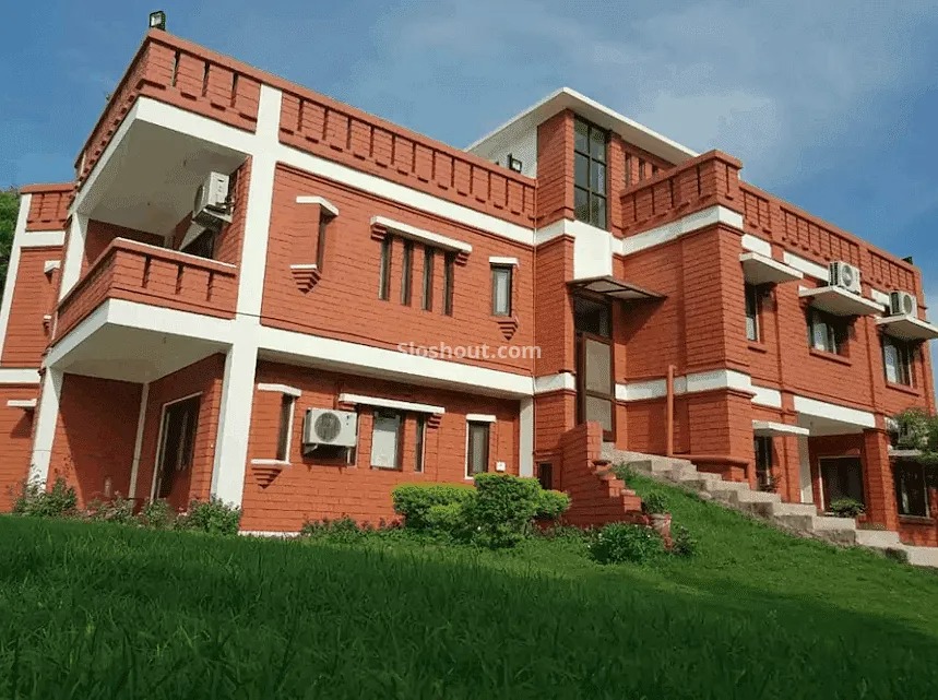 Farmhouse 1105