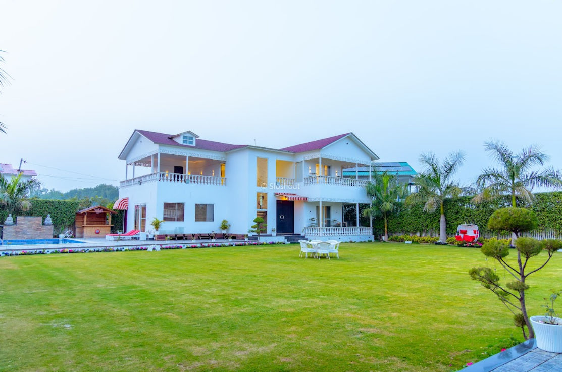 Villas In Noida