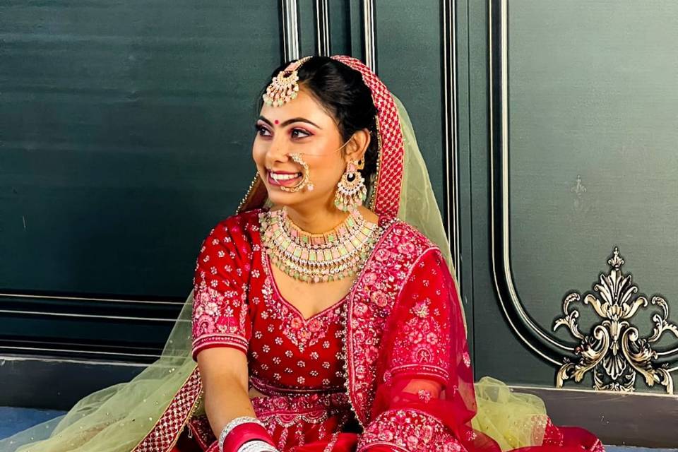 Highlighting & Contouring for Indoor Photography