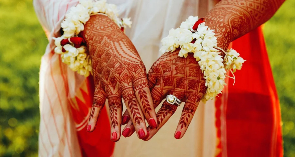 Fresh Floral Look for Mehndi