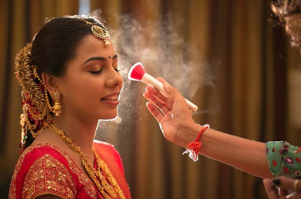 What Happens During a Pre-Wedding Makeup Trial?
