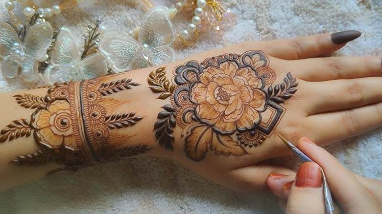 Rose Trail Mehndi