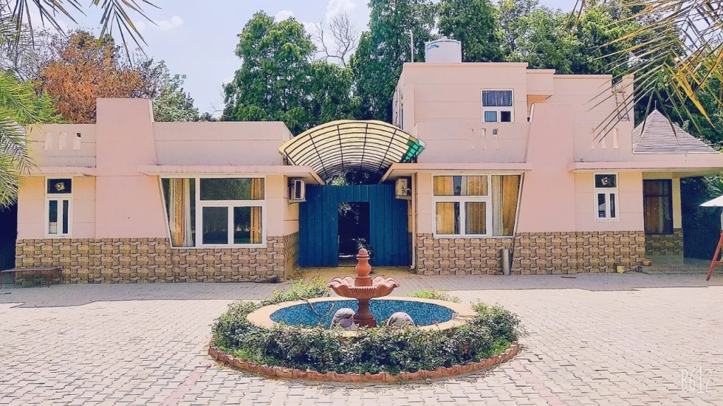 Resort Inn: Convenient Luxury for Holiday Guests