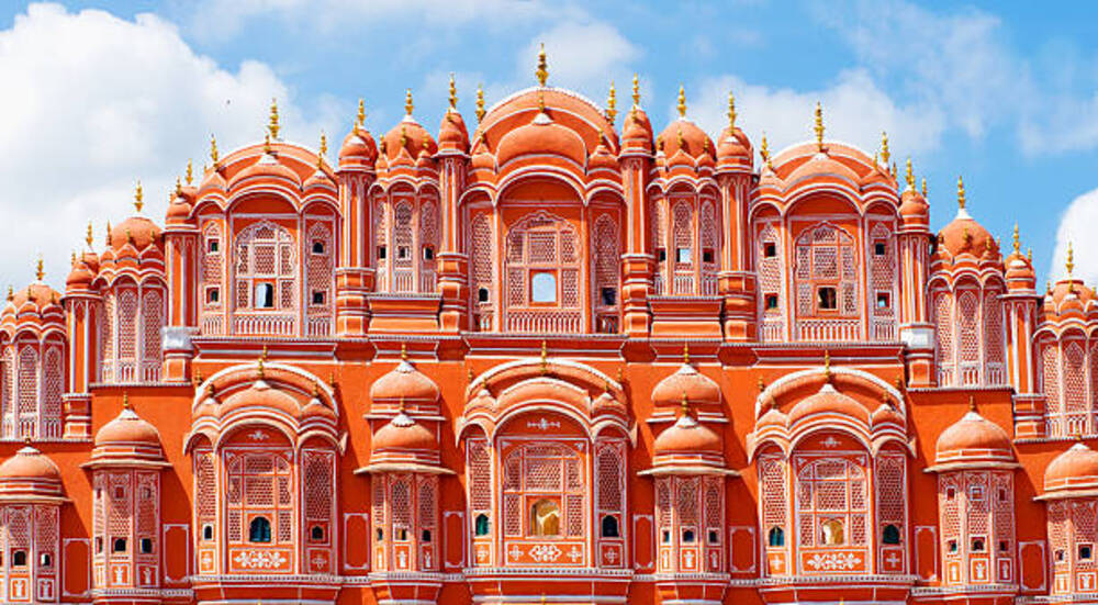 Jaipur (280 km from Delhi)
