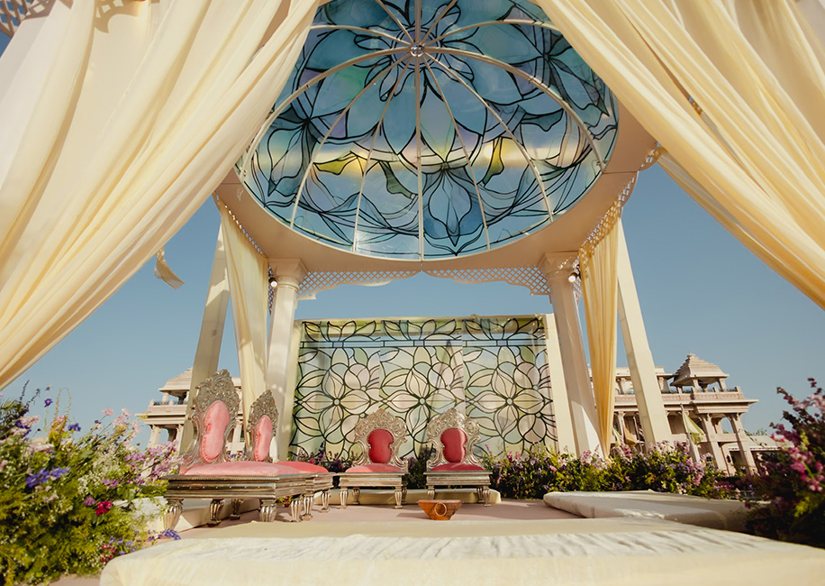 Bollywood-Inspired Glam Mandap