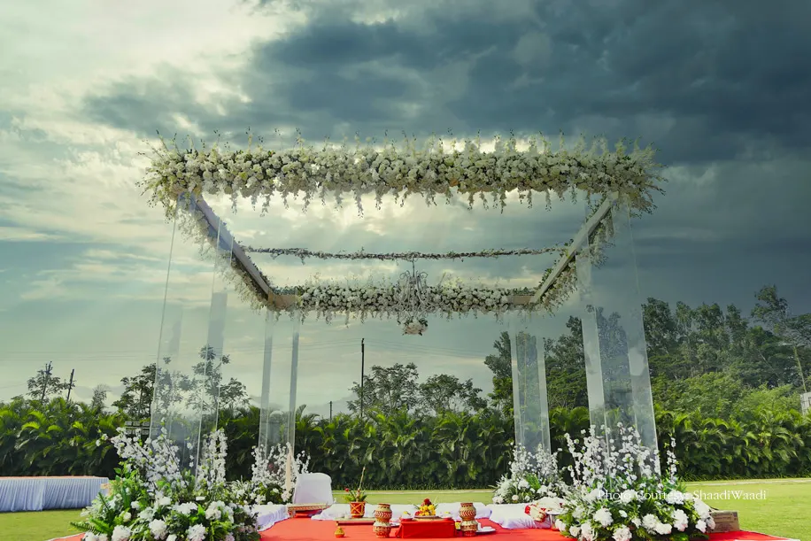 Clear Acrylic Wedding Decor