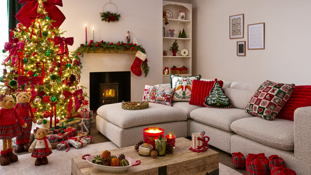 How Venue Choice Affects Your Winter Décor