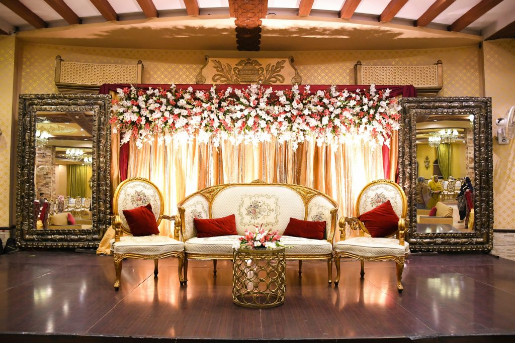 Minimalistic Wedding Stage Decoration