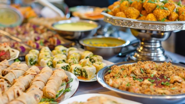 Why Summer House Parties Need Expert Catering