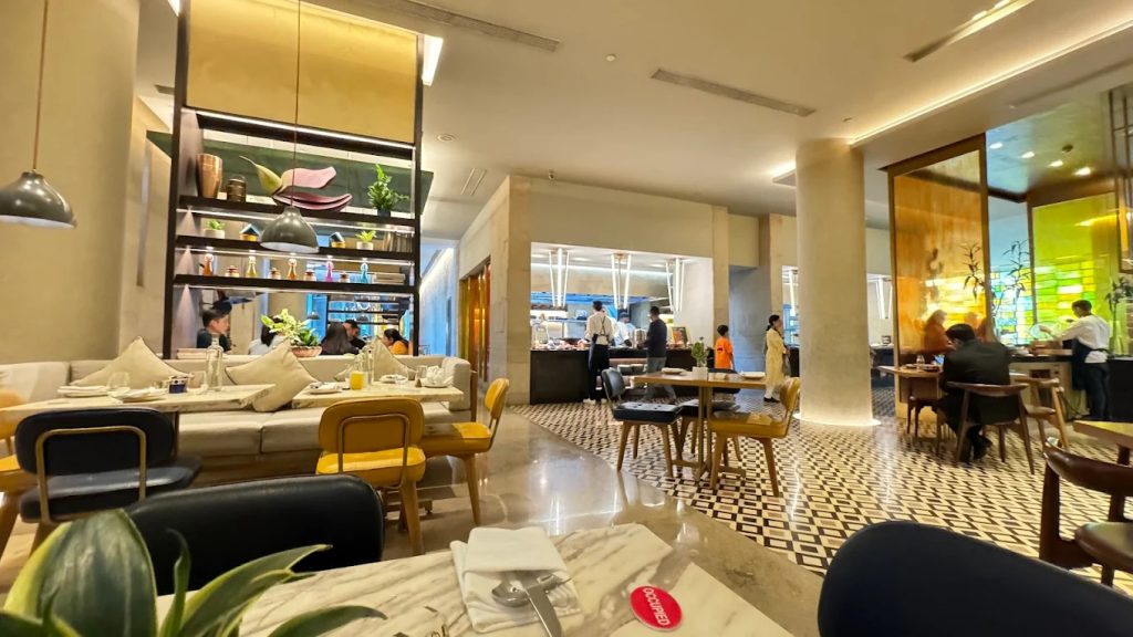 Juniper Bar – Andaz Delhi, Aerocity