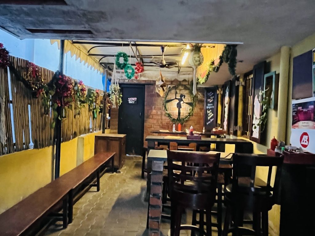 Hole in the Wall Cafe