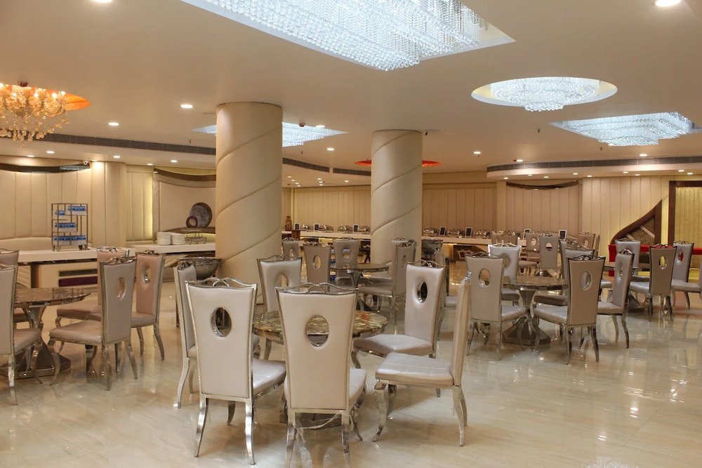 The Velvet Banquet, Peeragarhi – Contemporary Elegance