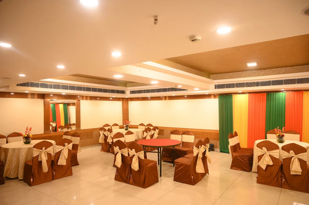 The Vaishali Inn (Vaishali) – Big, Open, and Versatile
