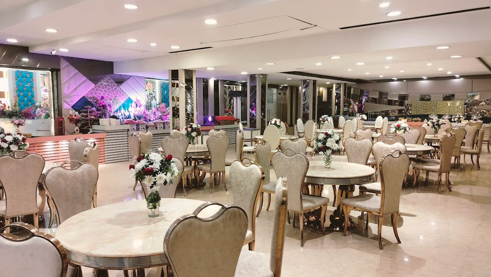 Diamond Crown Banquet, Sector 51 – Royal Grandeur