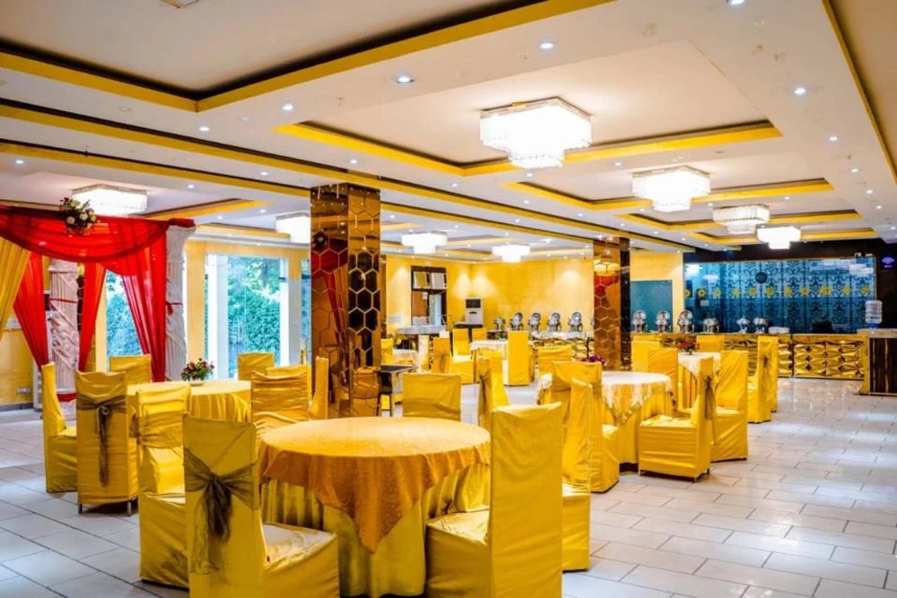 J S Garden, Sector 132 – Indoor Meets Outdoor